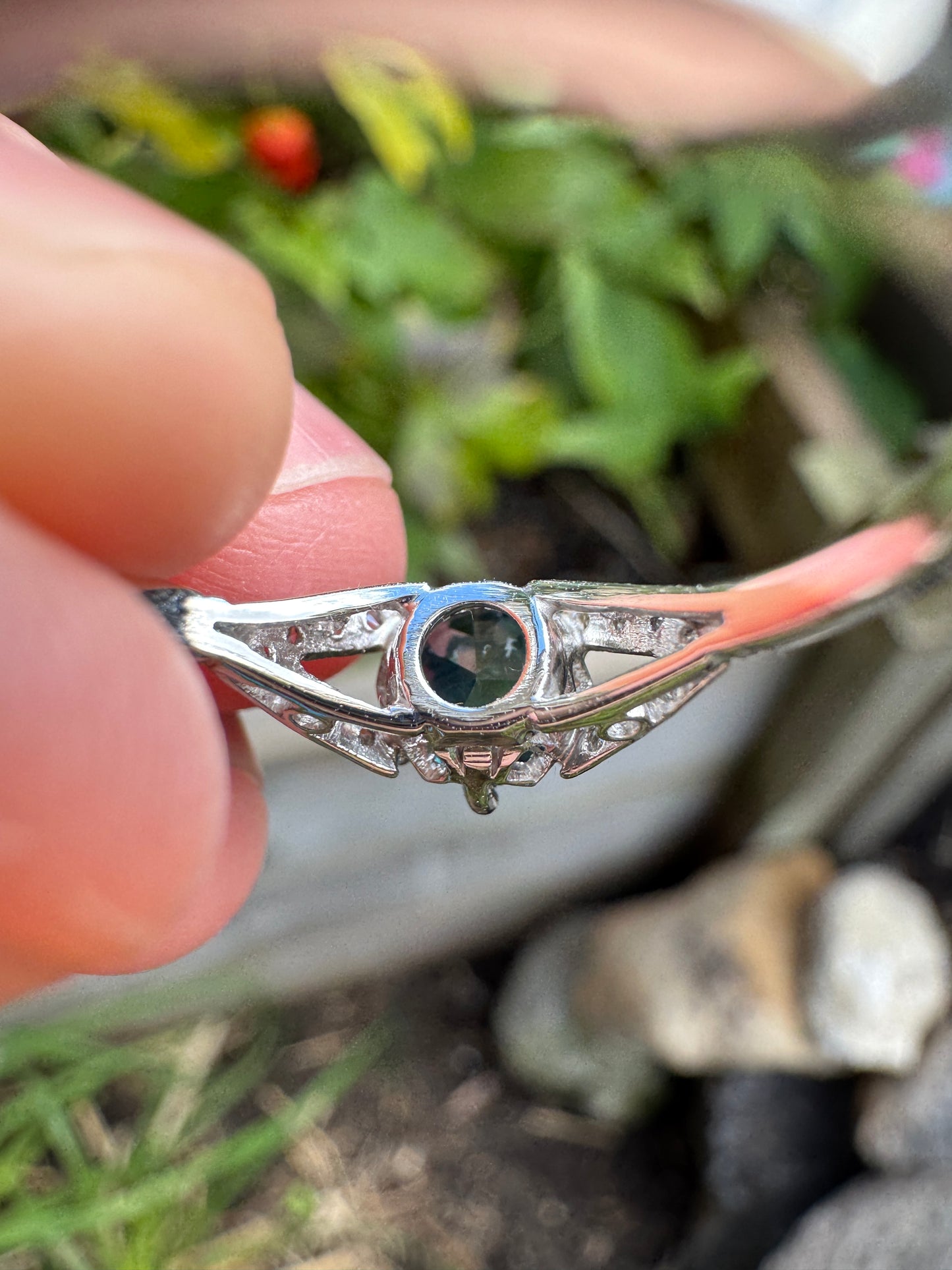 Antique platinum natural Australian parti sapphire and diamond ring