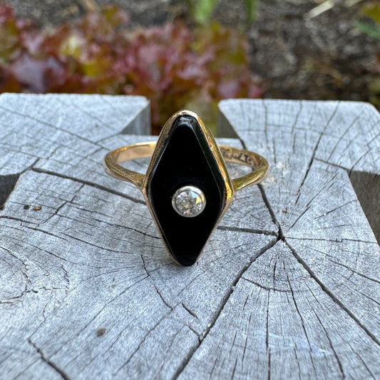 Antique 15ct yellow gold onyx and old mine cut diamond ring