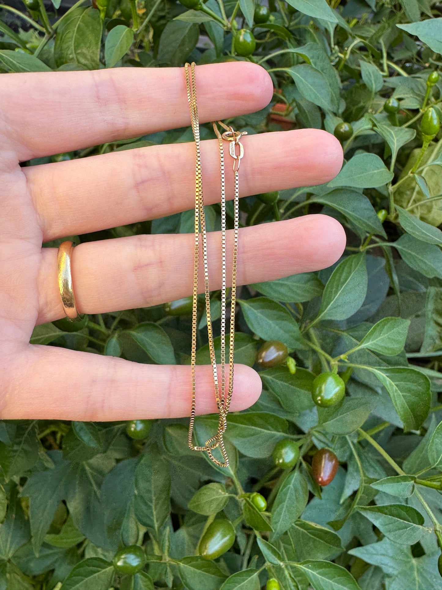 Vintage 9ct yellow gold box chain, 46cm / 18.11 inches long