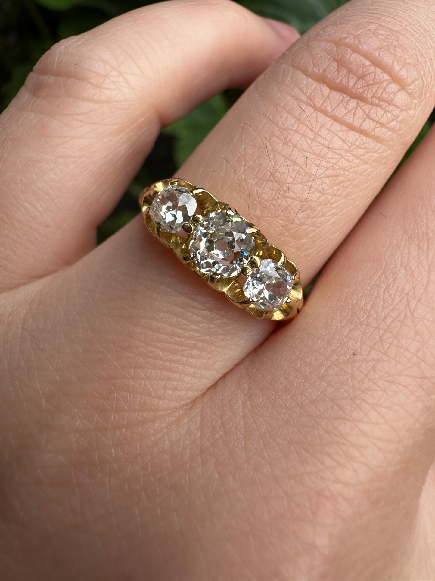 Antique 18ct yellow gold three stone 1.07ct TCW old mine cut diamond belcher ring