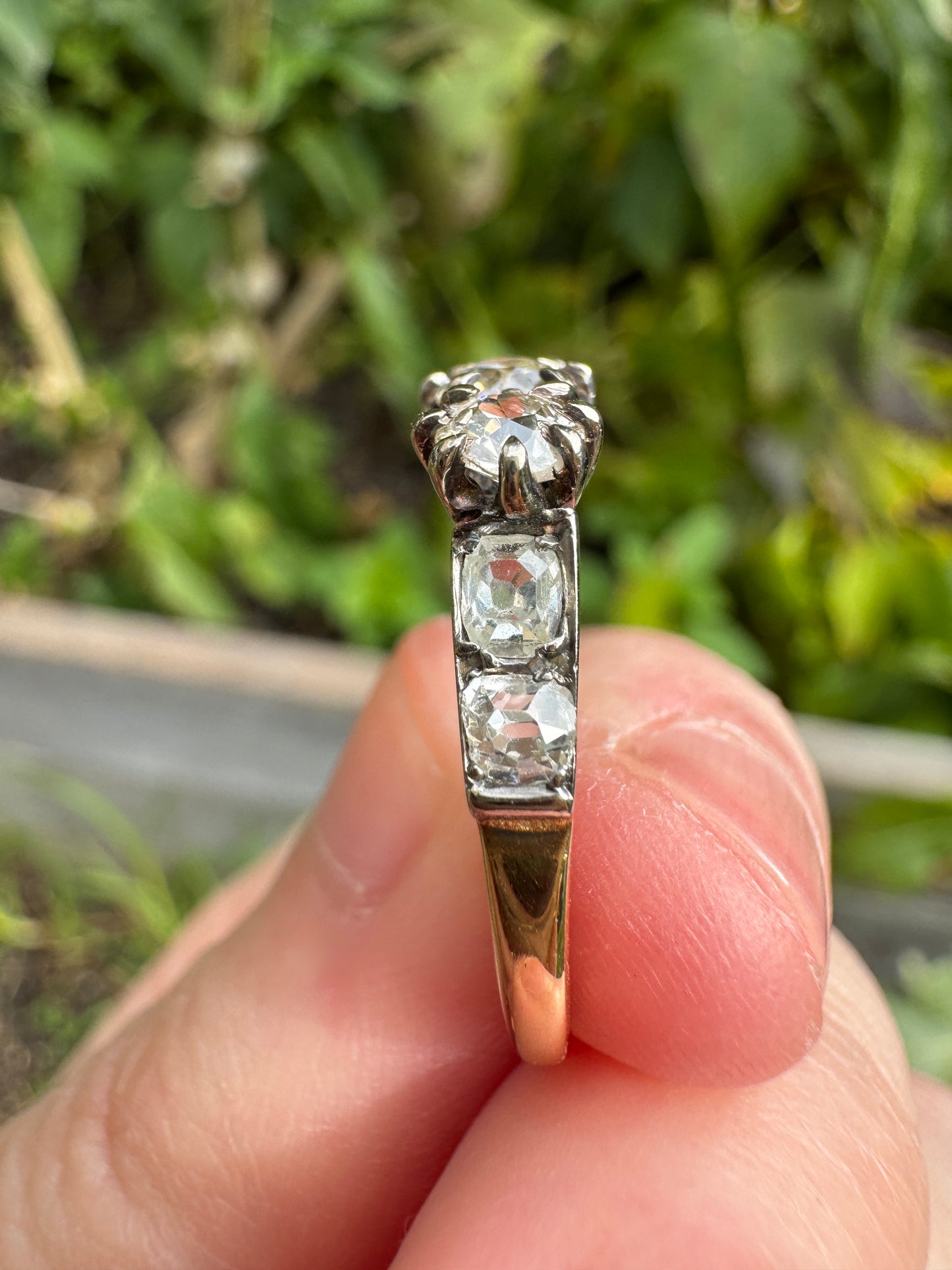 Antique 18ct gold old mine cut diamond trilogy ring