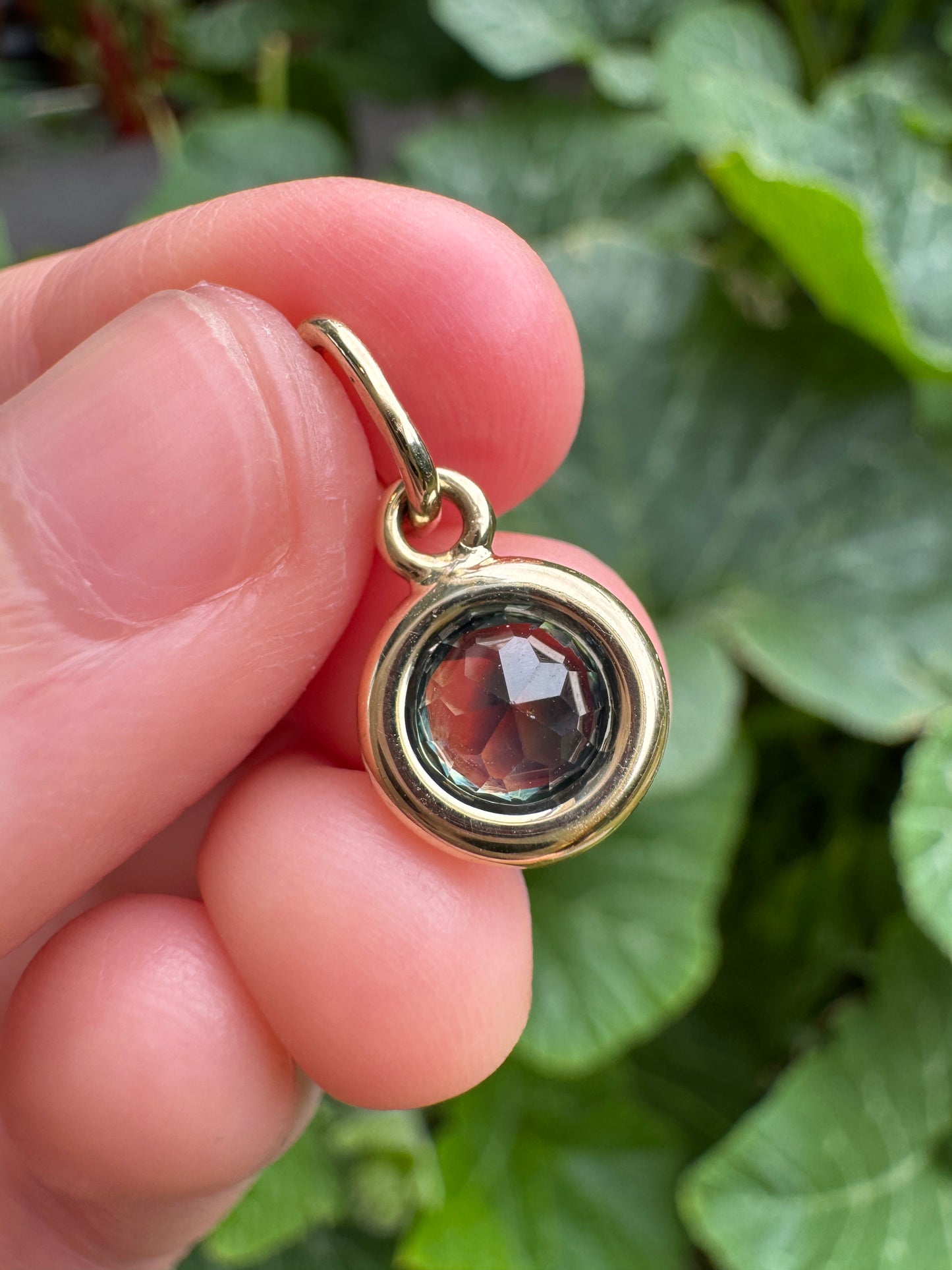 Custom handmade recycled 9ct yellow gold 1.03ct Australian parti sapphire bezel set pendant