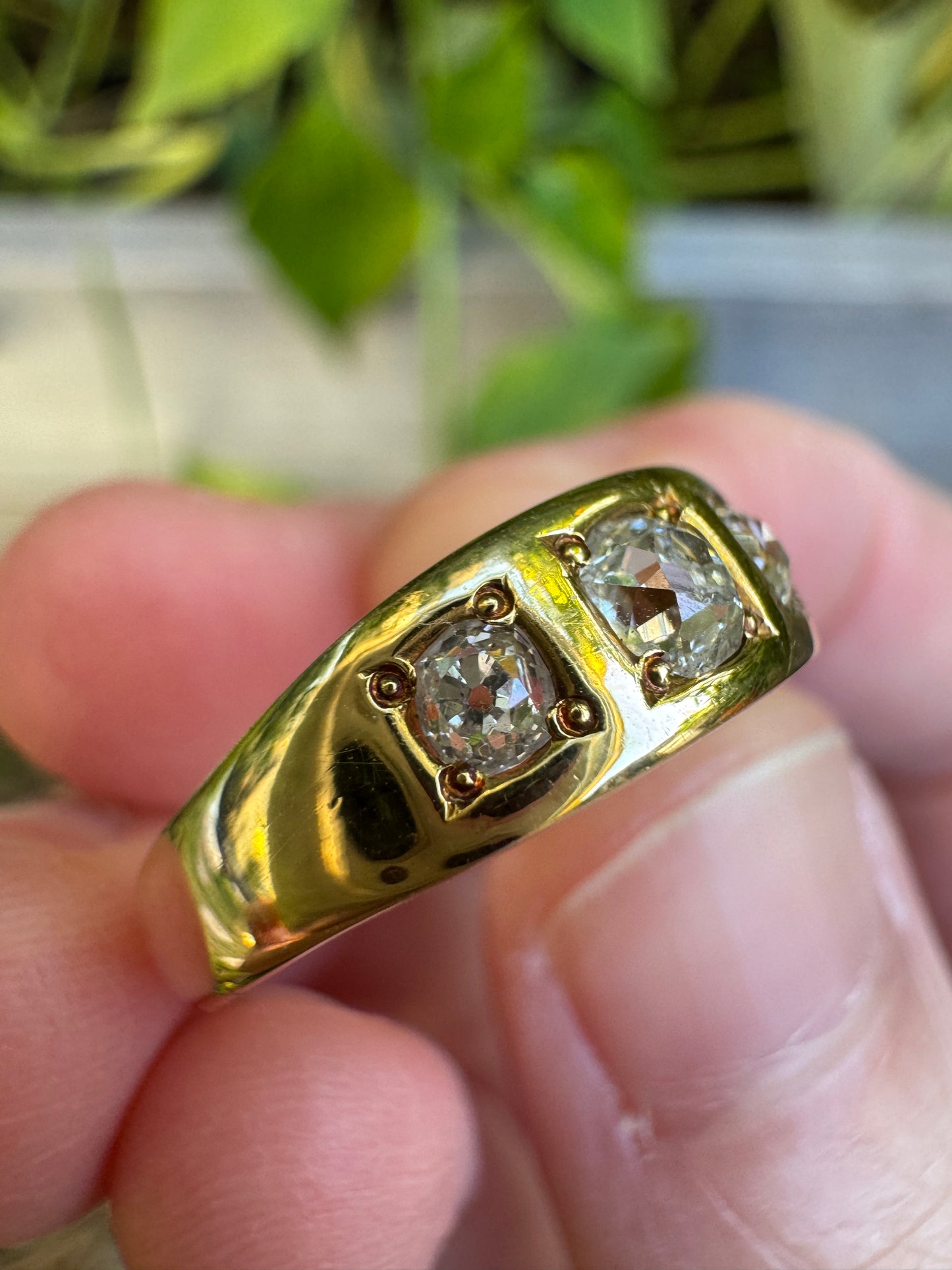Antique 18ct yellow gold three stone 0.5ct TCW old mine cut diamond gypsy ring