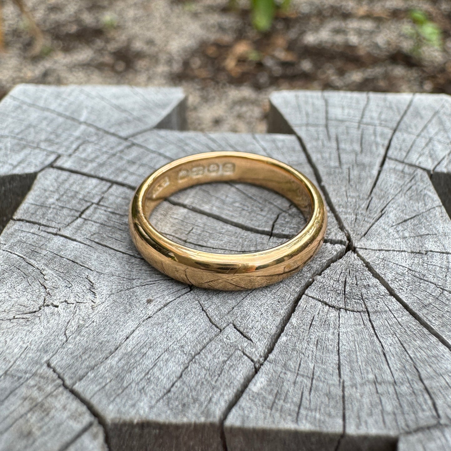 Antique 22ct yellow gold band, 3.5mm wide