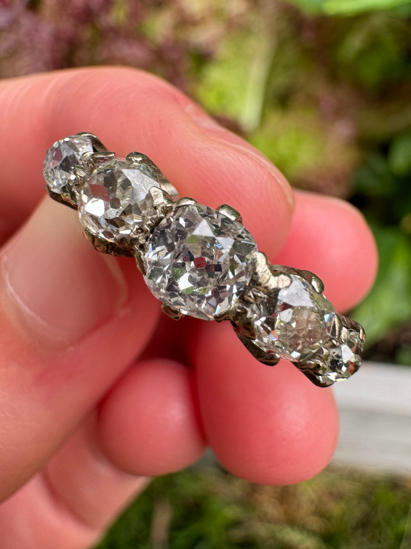 Vintage 18ct yellow gold five stone 1.5ct TCW old mine cut diamond ring