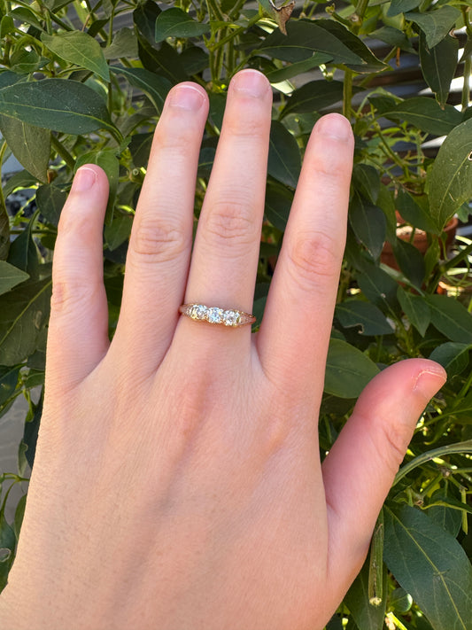 Vintage 18ct yellow gold three stone 0.3ct TCW old mine cut diamond ring