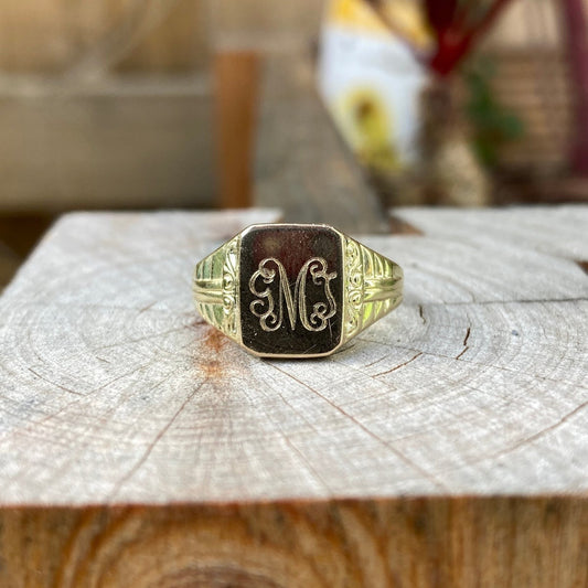 Vintage 14ct yellow gold 'M' initial signet ring