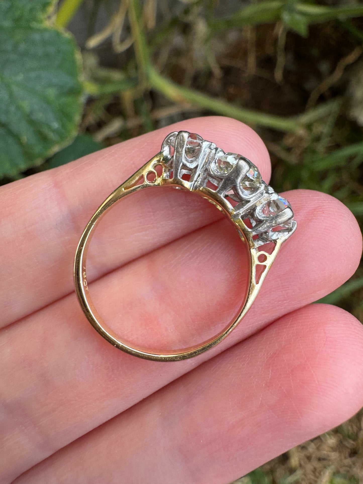 Antique 18ct yellow gold three stone 1.56ct TCW old mine cut diamond ring