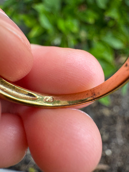 Vintage 9ct yellow gold 2.2ct garnet bezel set ring