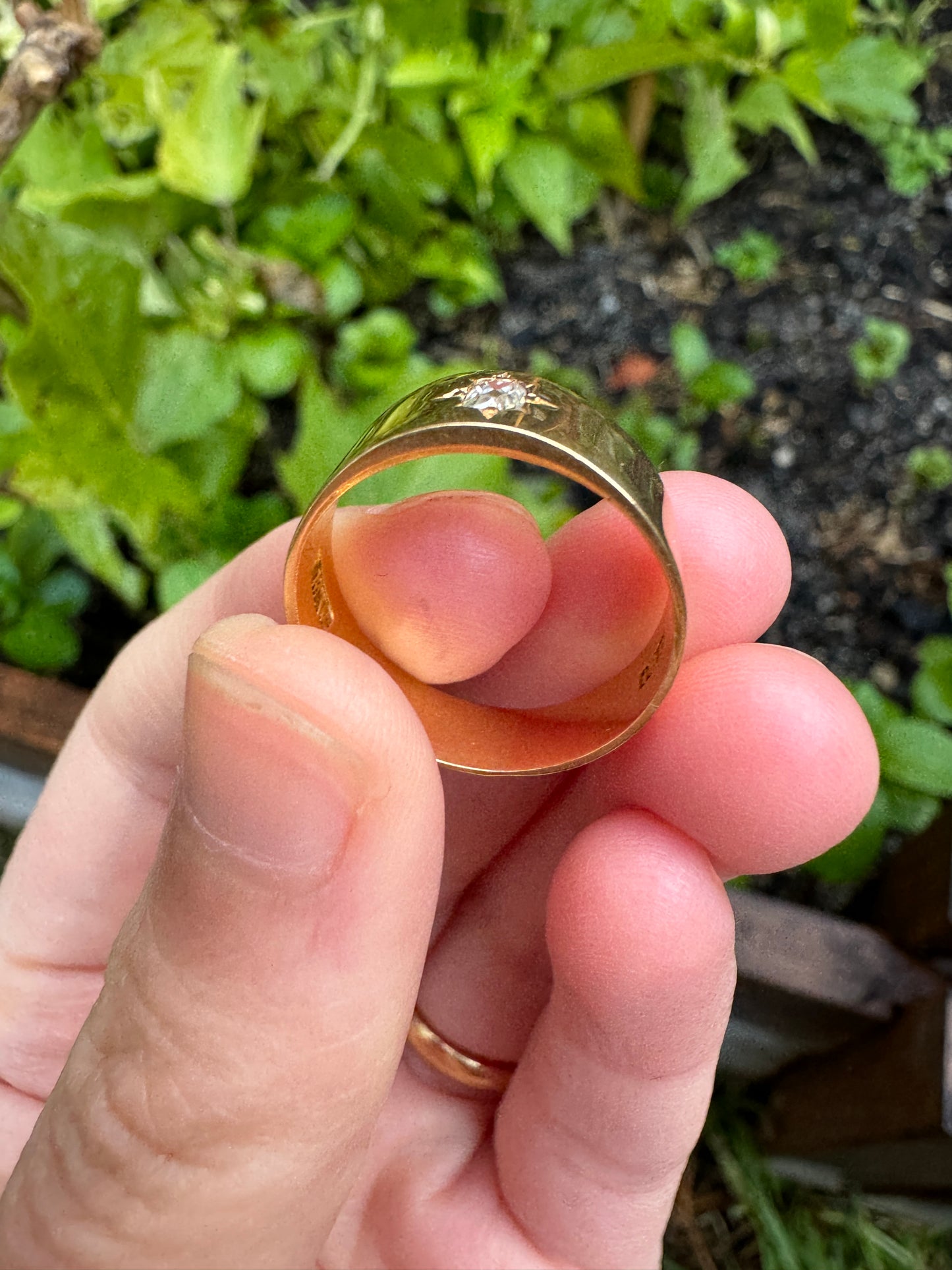Antique Australian Wendt 18ct yellow gold 0.15ct old mine cut diamond starset gypsy cigar band