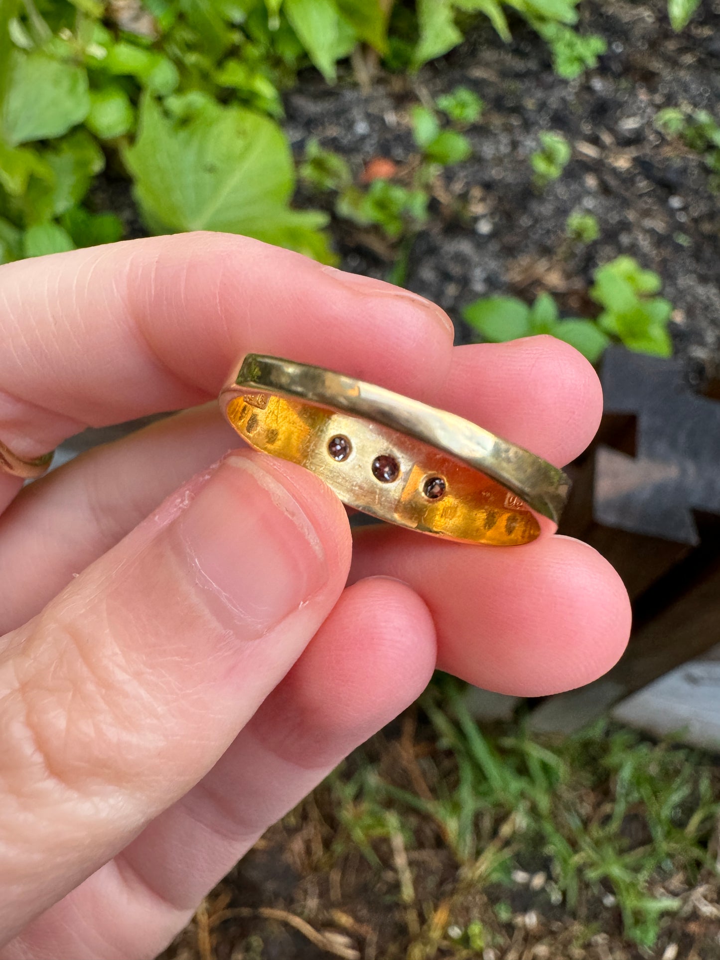 Antique Australian Wendt 18ct yellow gold 0.2ct TCW three stone old mine cut diamond gypsy ring