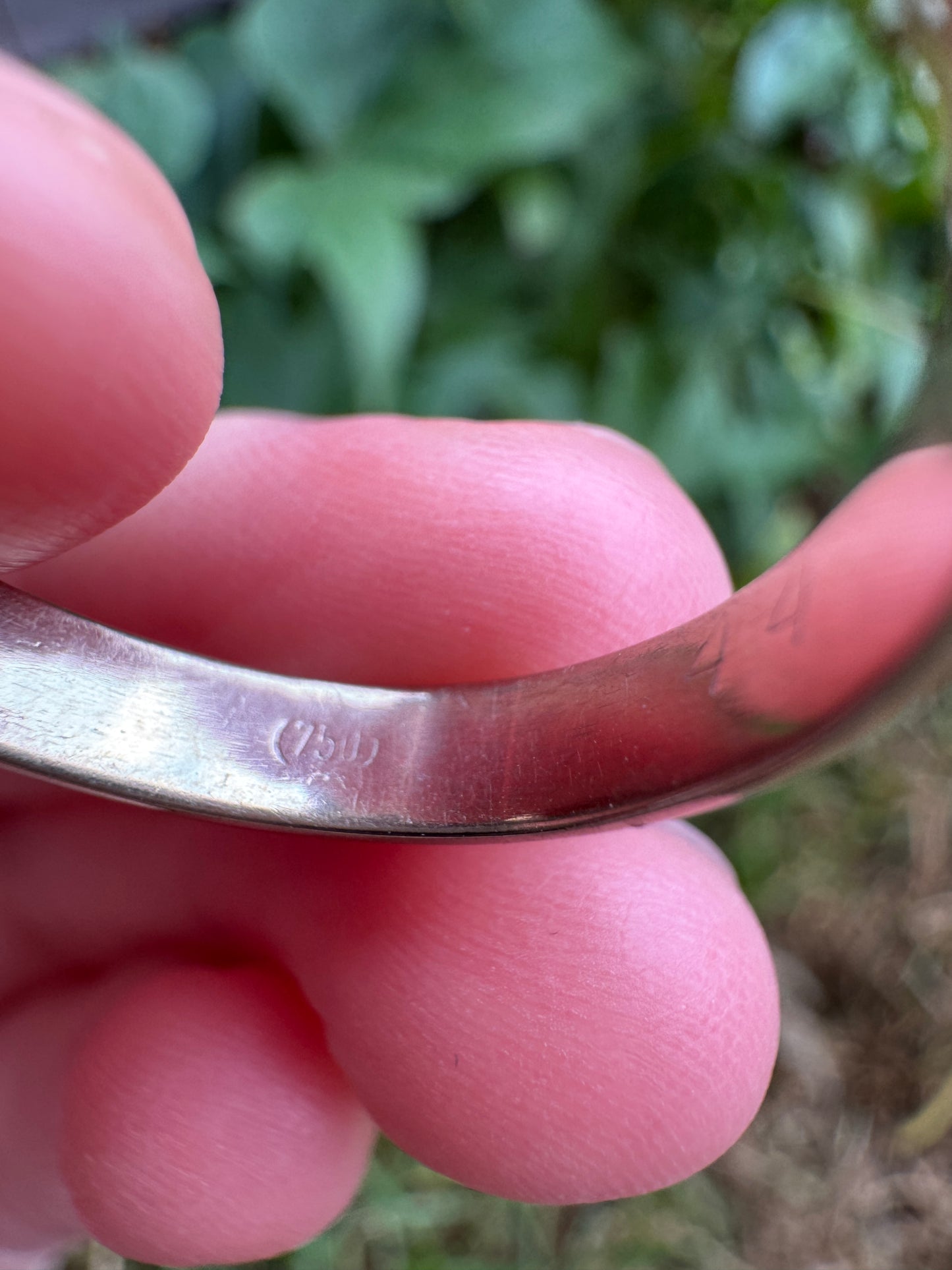 Vintage 18ct white gold eight stone 0.11ct TCW single cut diamond starset gypsy ring