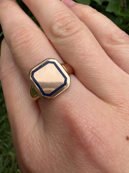 Antique Australian 9ct rosy yellow gold and enamel 'poison' signet ring