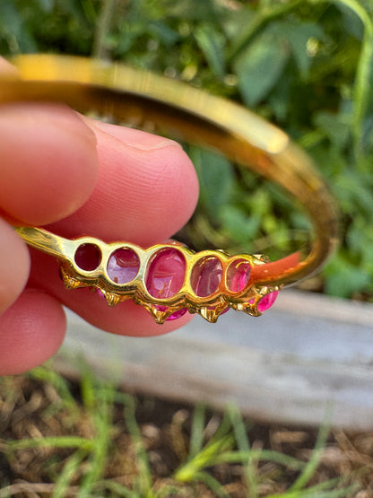 Antique 15ct yellow gold five stone 1.65ct TCW natural pink sapphire cabochon ring