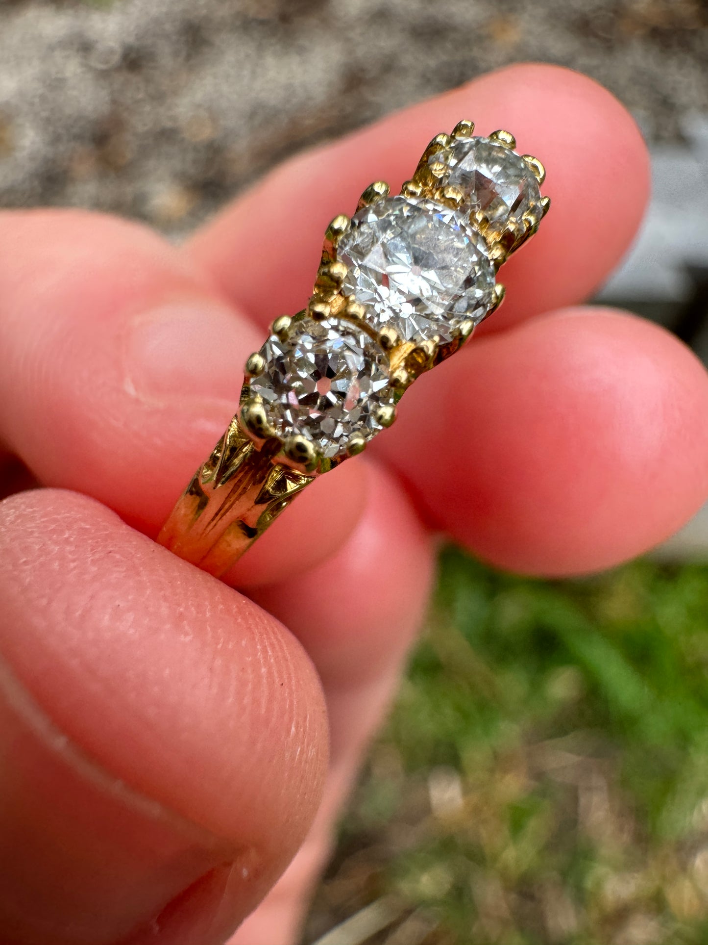 Vintage 18ct yellow gold 0.5ct TCW three stone old European cut diamond ring