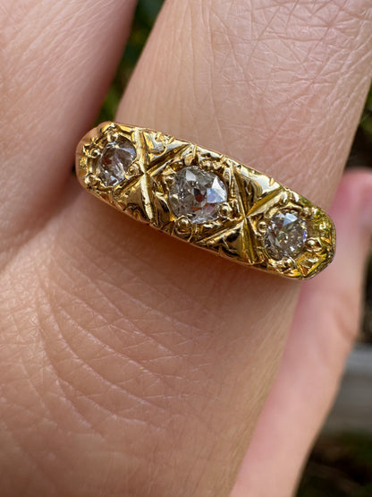 Vintage 18ct yellow gold three stone 0.28ct old mine cut diamond gypsy ring