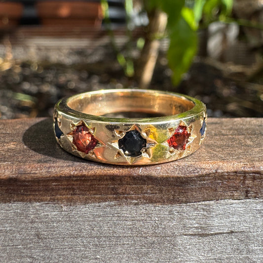 Vintage 14ct yellow gold 0.35ct TCW sapphire and 0.2ct TCW tourmaline starset gypsy ring