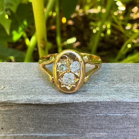 Antique Edwardian 18ct yellow gold three stone 0.3ct TCW old mine cut diamond split shank signet ring