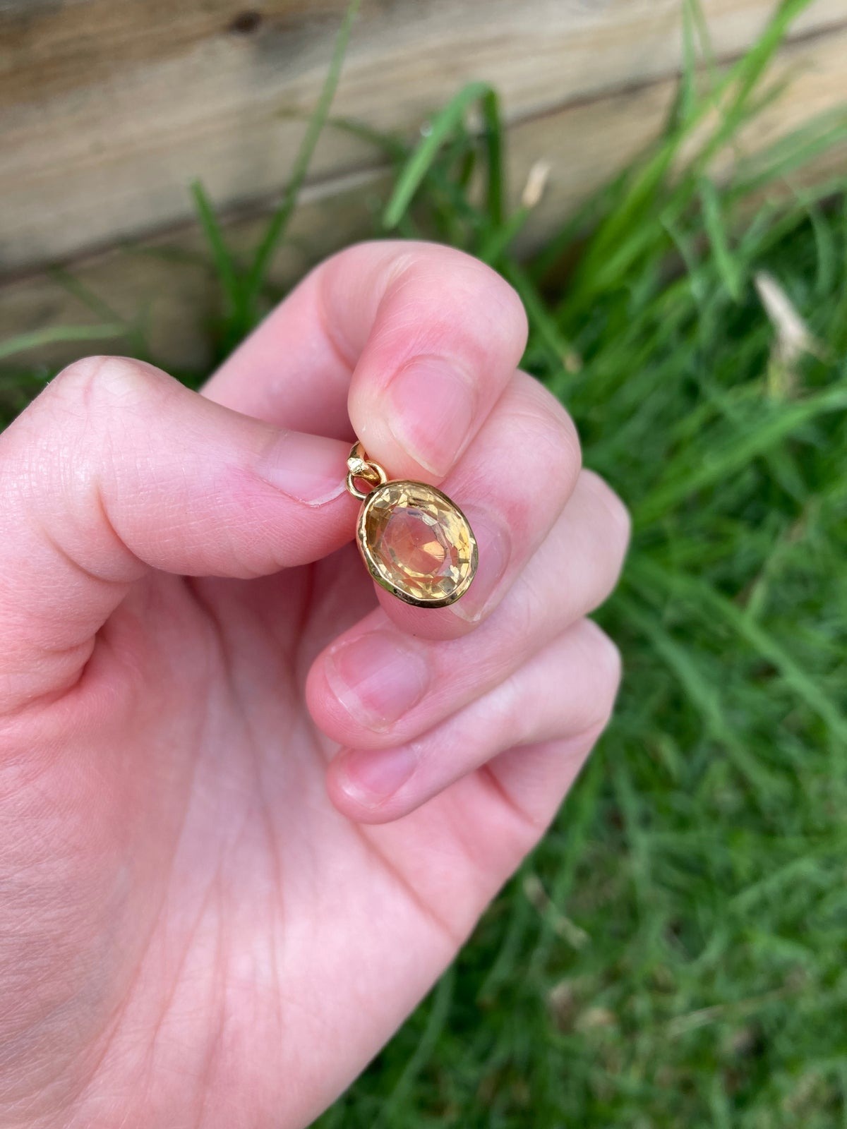 Vintage 22ct yellow gold faceted citrine pendant