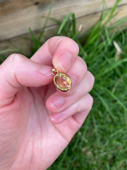 Vintage 22ct yellow gold faceted citrine pendant