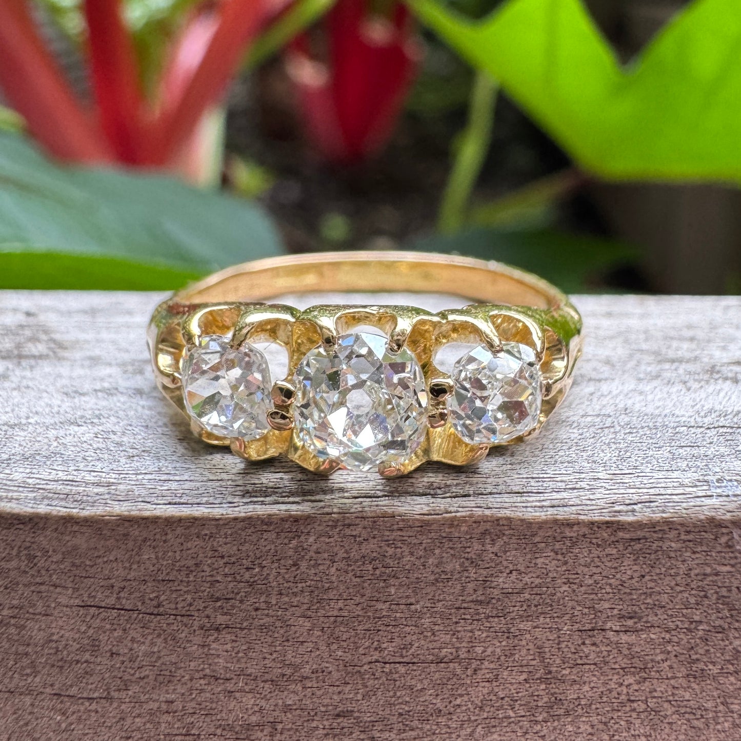 Antique 18ct yellow gold three stone 1.07ct TCW old mine cut diamond belcher ring