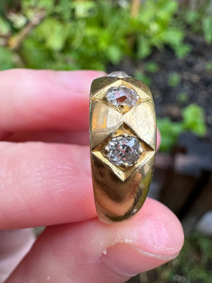 Vintage 18ct yellow gold 0.5ct TCW three stone old mine cut diamond gypsy ring
