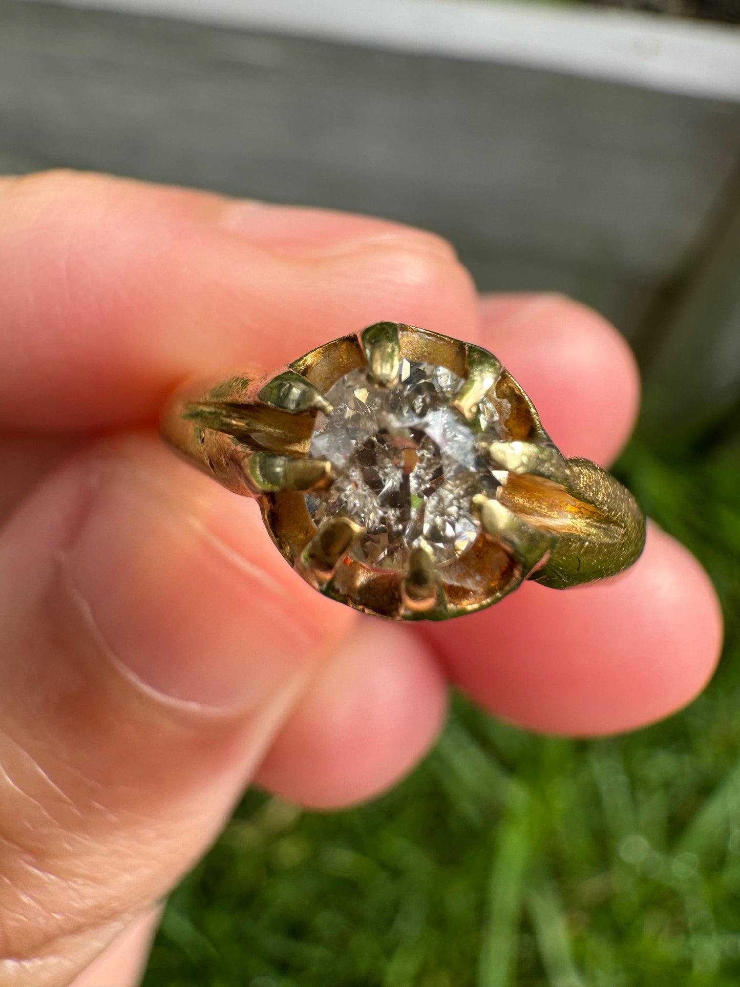 Antique 18ct yellow gold 0.5ct old mine cut diamond buttercup ring