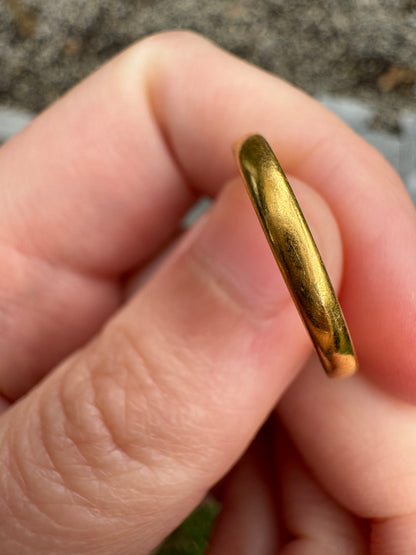Vintage 22ct yellow gold band, 2mm wide (L.5/6)