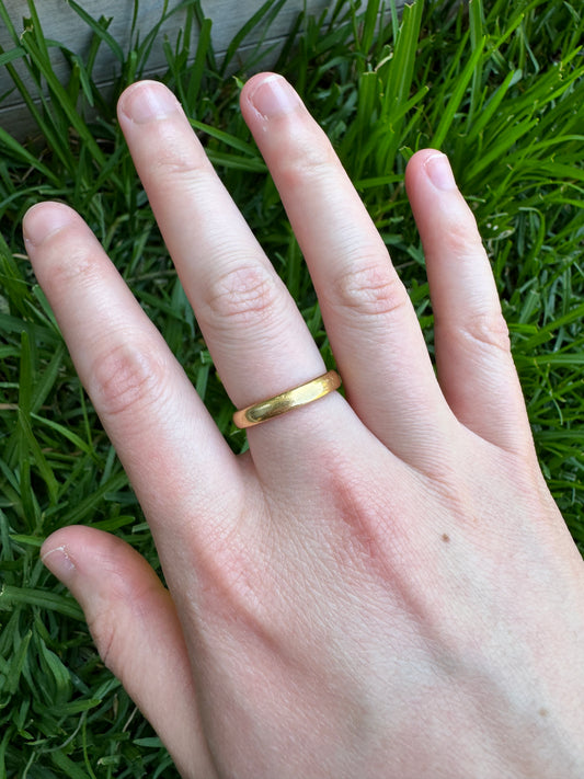 Vintage 22ct yellow gold donut band, 3.5mm wide