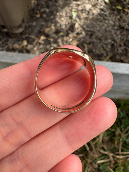 Antique English 9ct rosy yellow gold 0.15ct old European cut diamond starset shield signet ring