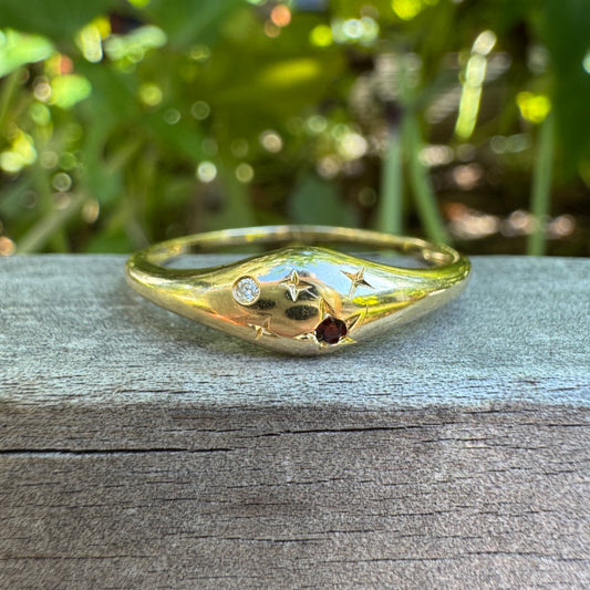 Vintage 14ct yellow gold diamond and garnet starset gypsy ring