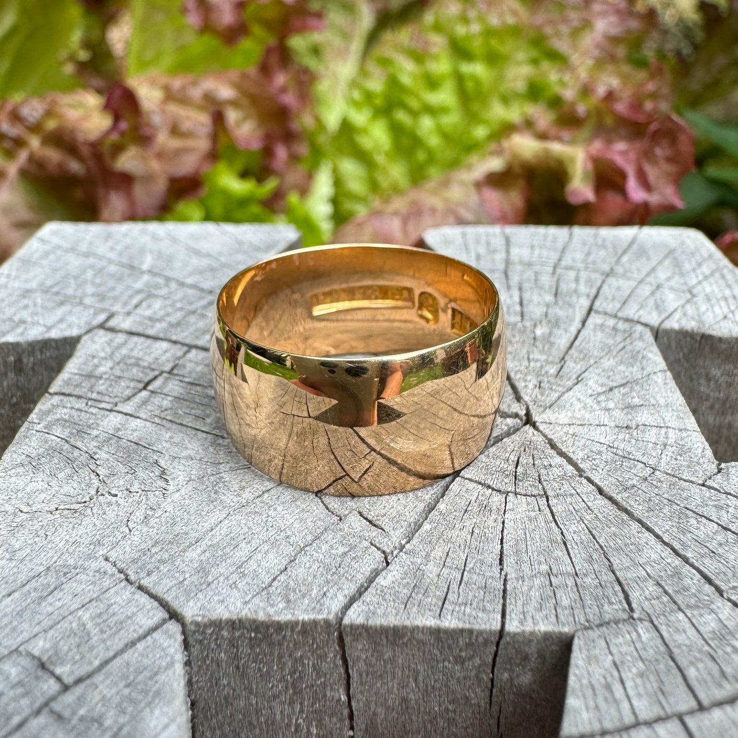 Antique Australian 18ct rosy yellow gold cigar band, 9mm wide