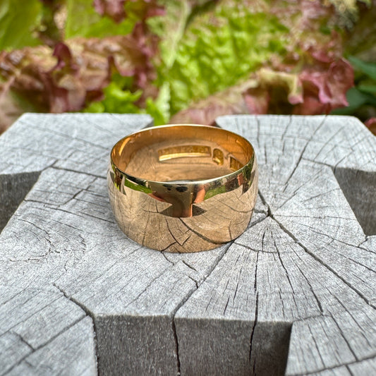 Antique Australian 18ct rosy yellow gold cigar band, 9mm wide