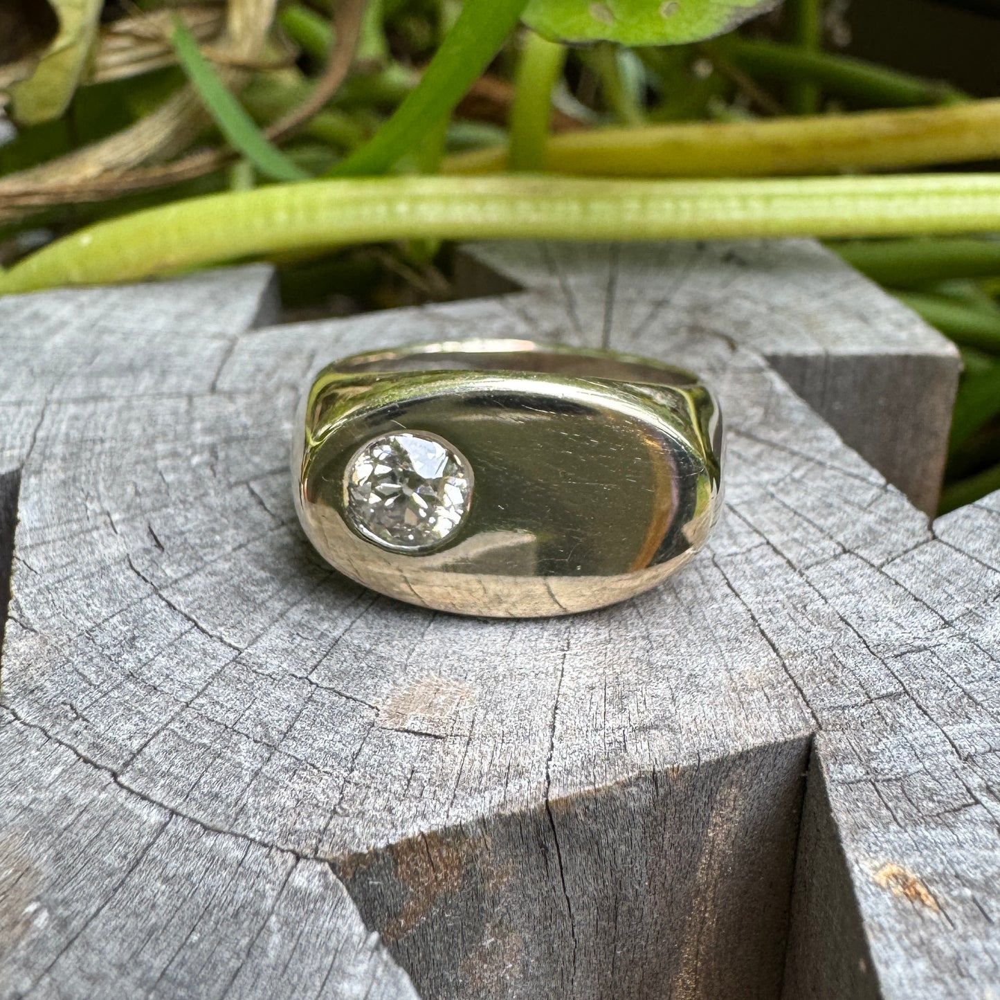Vintage 9ct yellow gold 0.66ct old mine cut diamond signet ring