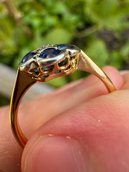Vintage 18ct yellow gold old cut sapphire and single cut diamond daisy cluster ring