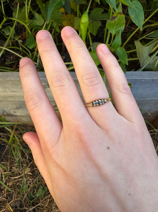 Antique Victorian 18ct yellow gold five stone natural sapphire boat ring