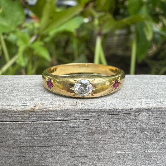 Vintage 18ct yellow gold 0.17ct round brilliant cut diamond and natural ruby starset gypsy ring