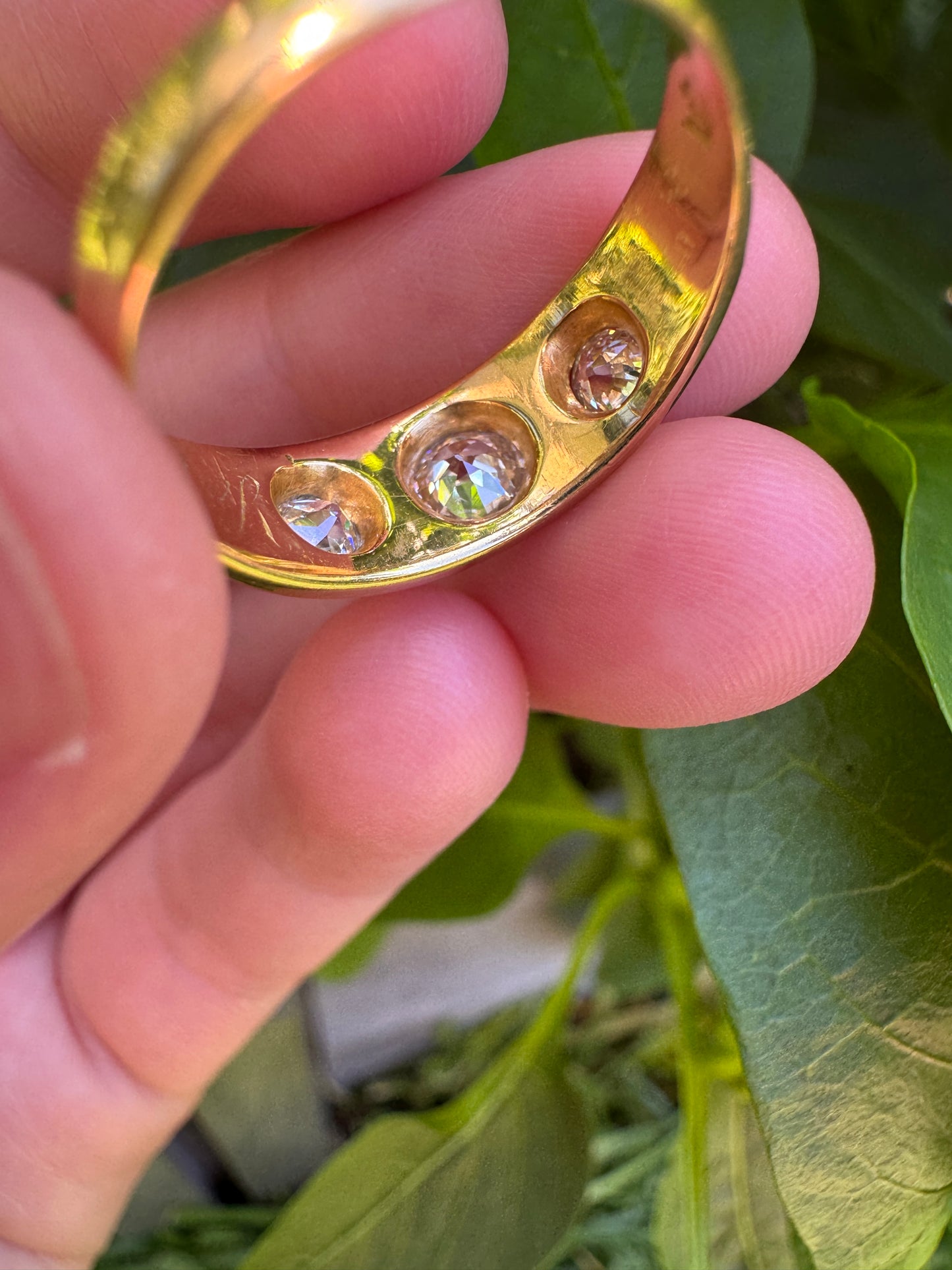 Vintage 18ct yellow gold three stone 0.7ct TCW old European cut and old mine cut diamond gypsy ring