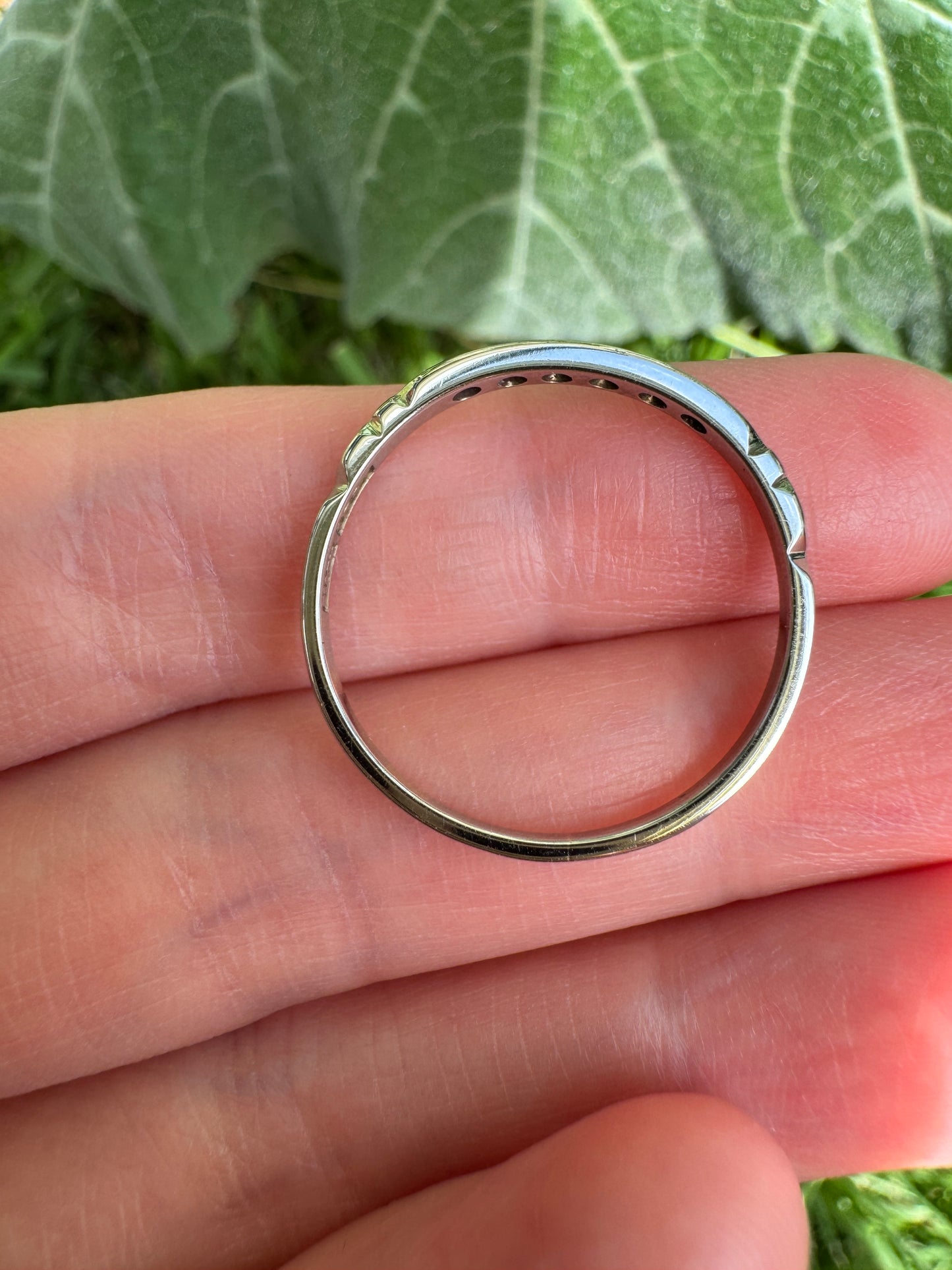 Vintage 18ct white gold and platinum six stone single cut diamond half eternity ring