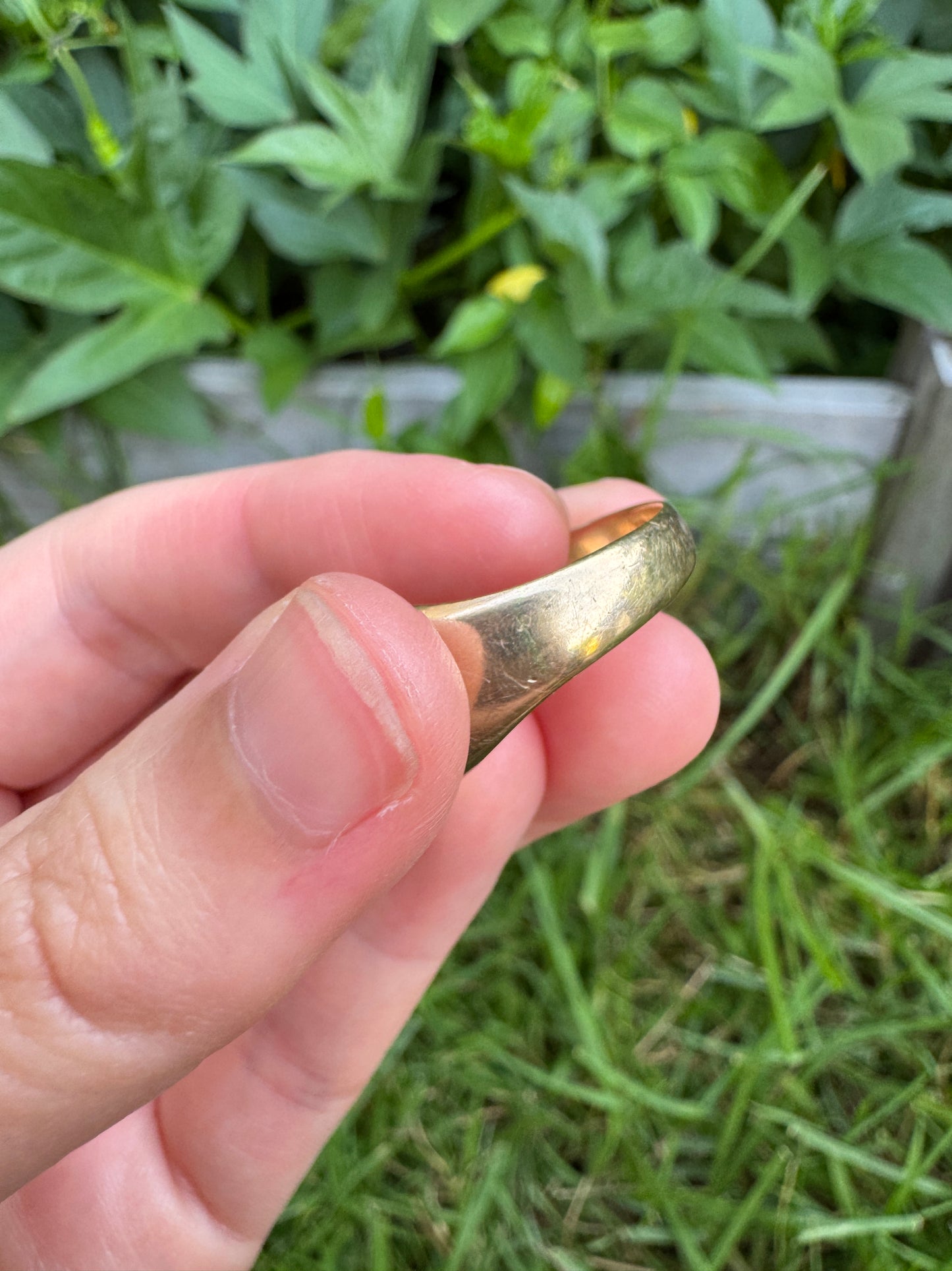 Vintage 9ct yellow gold single cut diamond starset signet ring