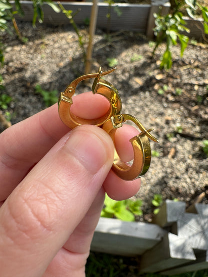 Vintage Italian 9ct yellow gold hoop earrings