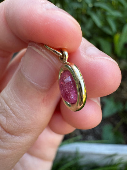 Custom 9ct yellow gold 0.8ct pink sapphire bezel set pendant