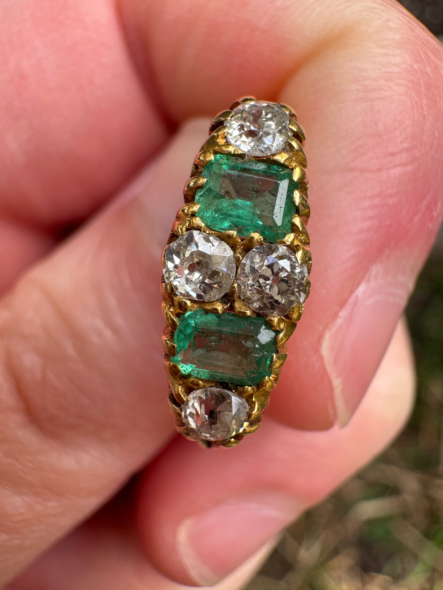 Antique Australian 18ct yellow gold 0.35ct TCW natural emerald and 0.4ct TCW old mine cut diamond ring