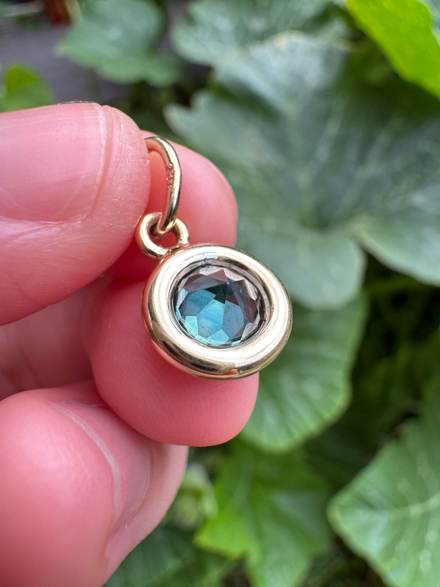 Custom handmade recycled 9ct yellow gold 1.08ct Australian parti sapphire bezel set pendant