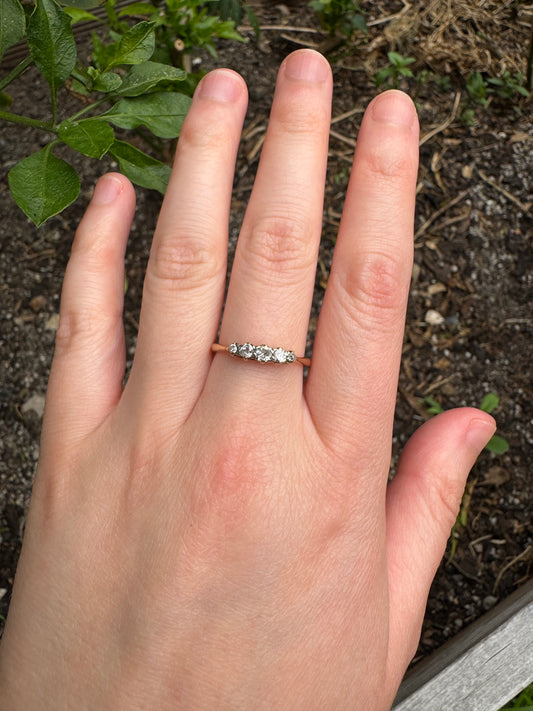 Vintage 18ct yellow gold five stone 0.28ct TCW old mine cut diamond ring