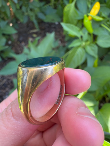 Vintage 9ct yellow gold bloodstone signet ring