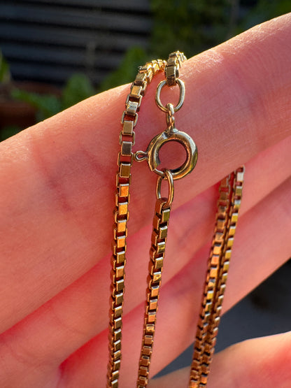 Vintage 9ct gold box link chain