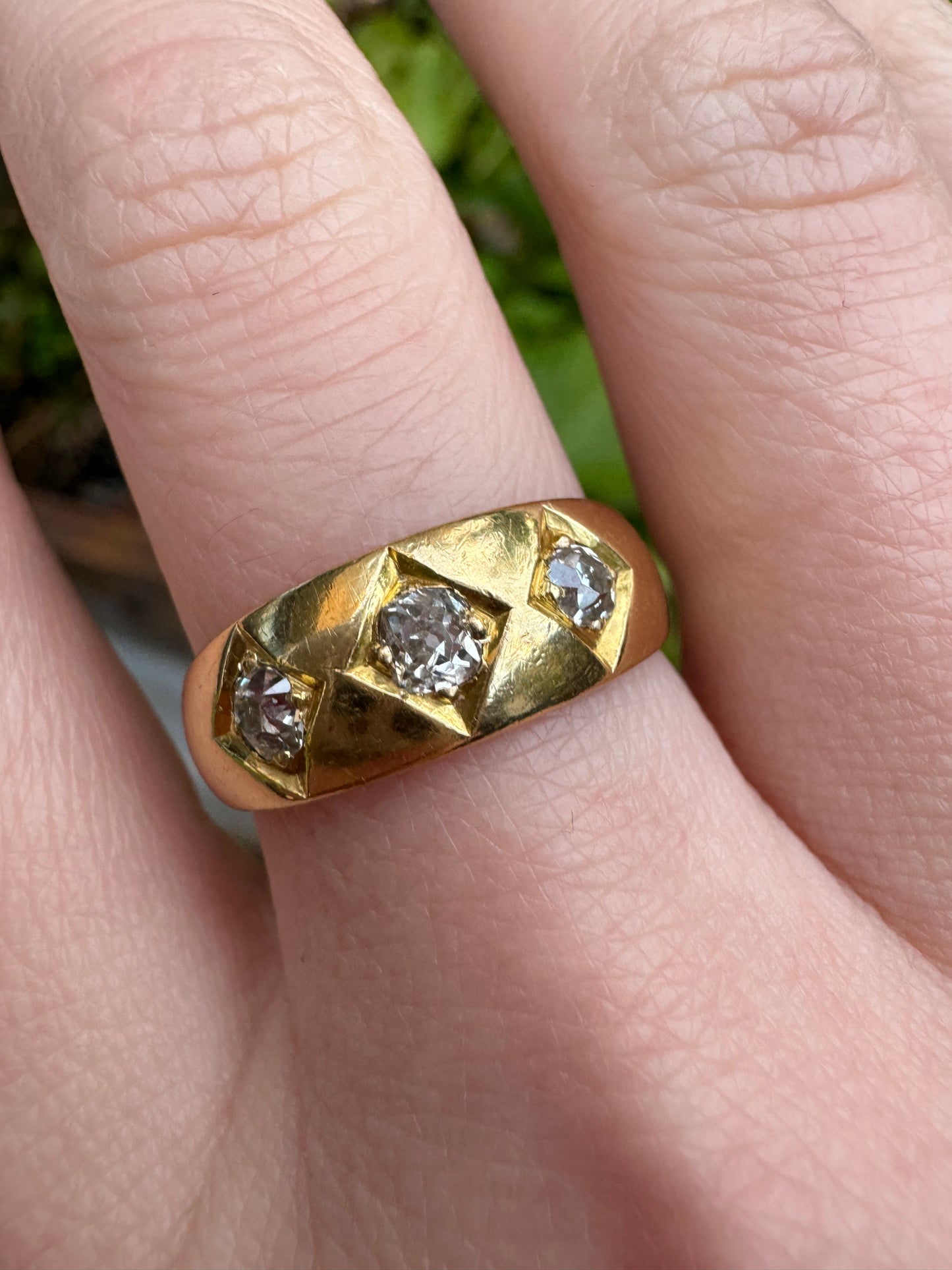 Vintage 18ct yellow gold 0.5ct TCW three stone old mine cut diamond gypsy ring