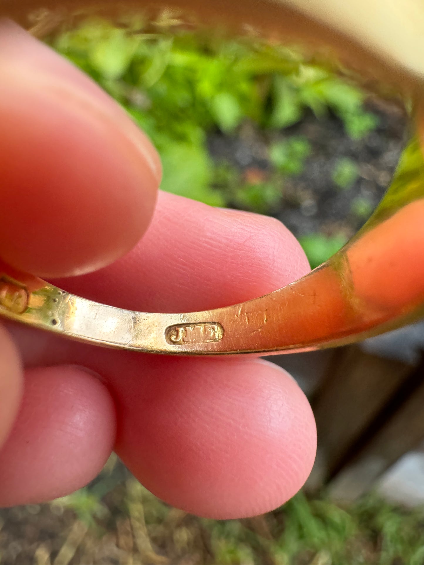 Vintage 18ct yellow gold 0.5ct TCW three stone old mine cut diamond gypsy ring