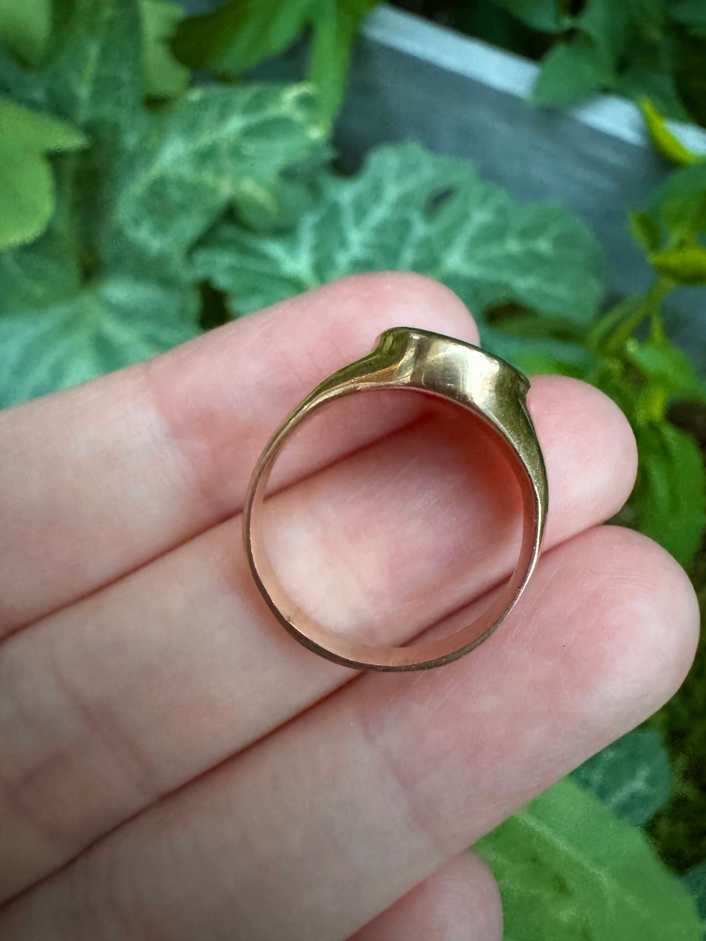 Antique Australian 9ct rosy yellow gold turquoise signet ring